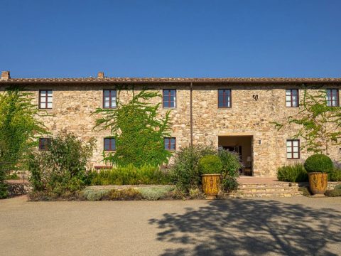Pietra del Cabreo Relais de Charme stone building