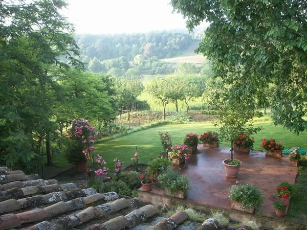 Patio view at Poggio Etrusco overlooking the Tuscan countryside